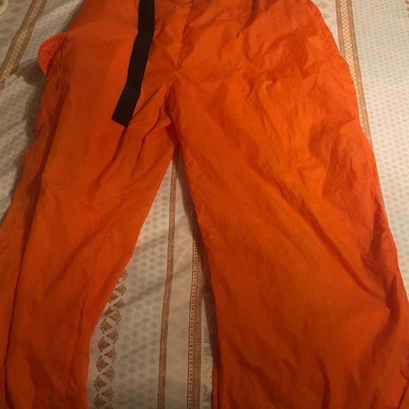 SOLD Push buckle belt cargo pants - Picture 4 of 7